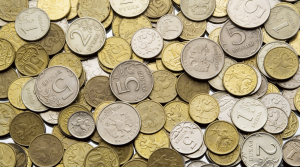 Жители региона принесли в банки монет на 358 тыс. рублей