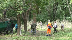 Продолжаются субботники по благоустройству сквера у Банного озера